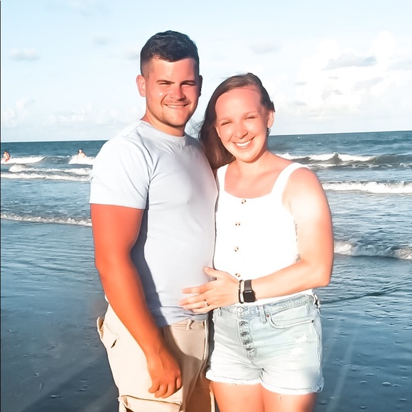 Meet your Posher, Breanna - Picture 1 of 1